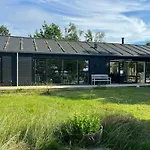 Tatil Evi Idyllic View To The Fjord From
